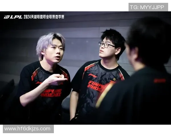 聚焦英雄联盟FPX战队灵活性分析与战术创新探讨 聚焦英雄联盟FPX战队灵活性分析与战术创新探讨